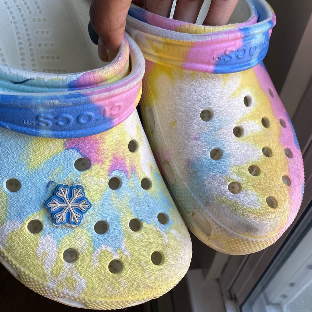 Rainbow crocs, Cute and comfortable, size 9 women